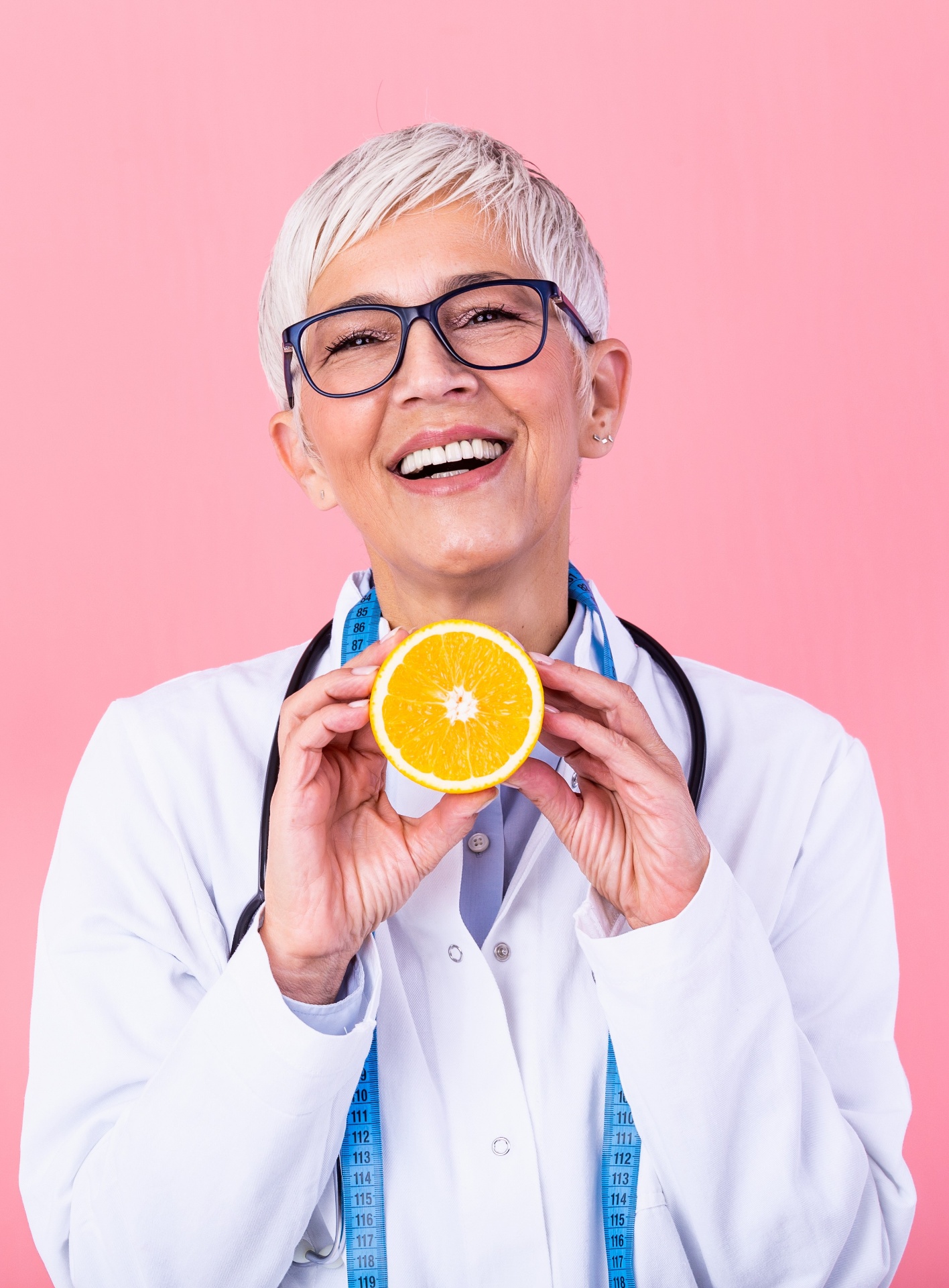 Doctor promoting healthy nutrition
